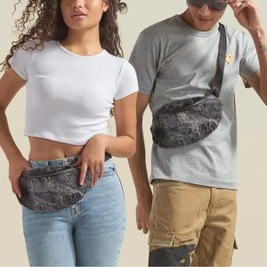 NWT Spirit Hoods Ultra Soft Faux Fur Fanny Pack (Shark)